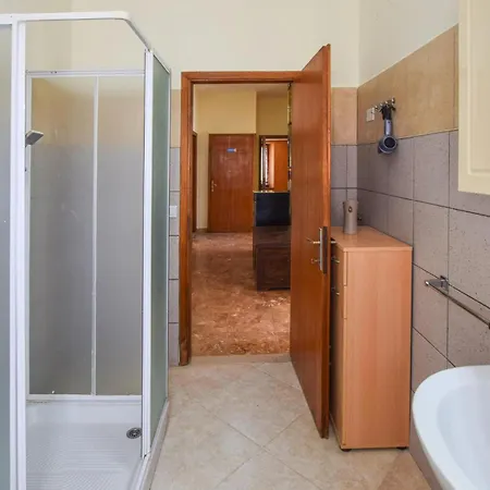 3 Bedroom Amazing In Portole דירה *