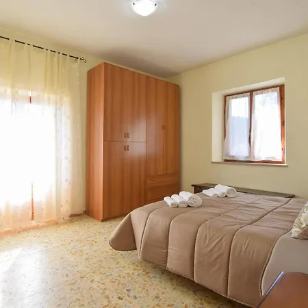 3 Bedroom Amazing In Portole Montanare