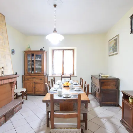 3 Bedroom Amazing In Portole דירה *