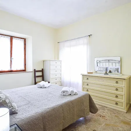 3 Bedroom Amazing In Portole דירה Montanare